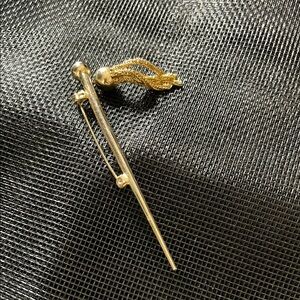 Elegant Gold-Tone Brooch